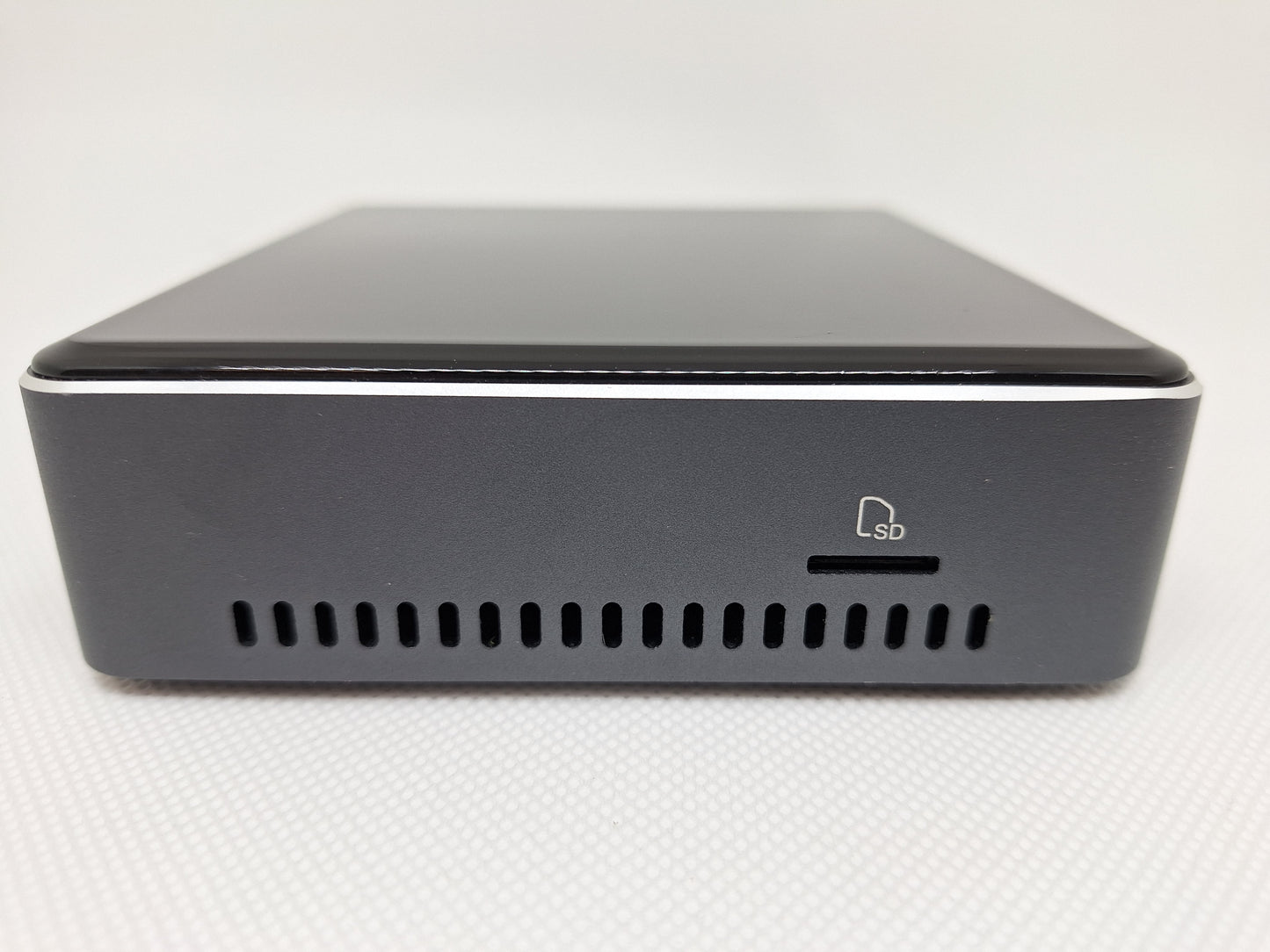 Intel NUC 7i5BNK i5 7260U