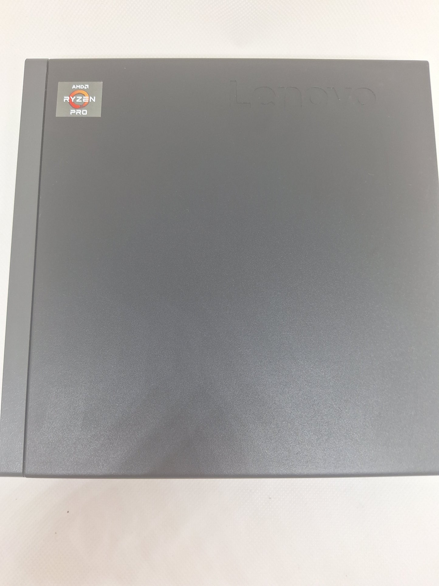 Lenovo M75q AMD Ryzen 5 Pro 3400GE
