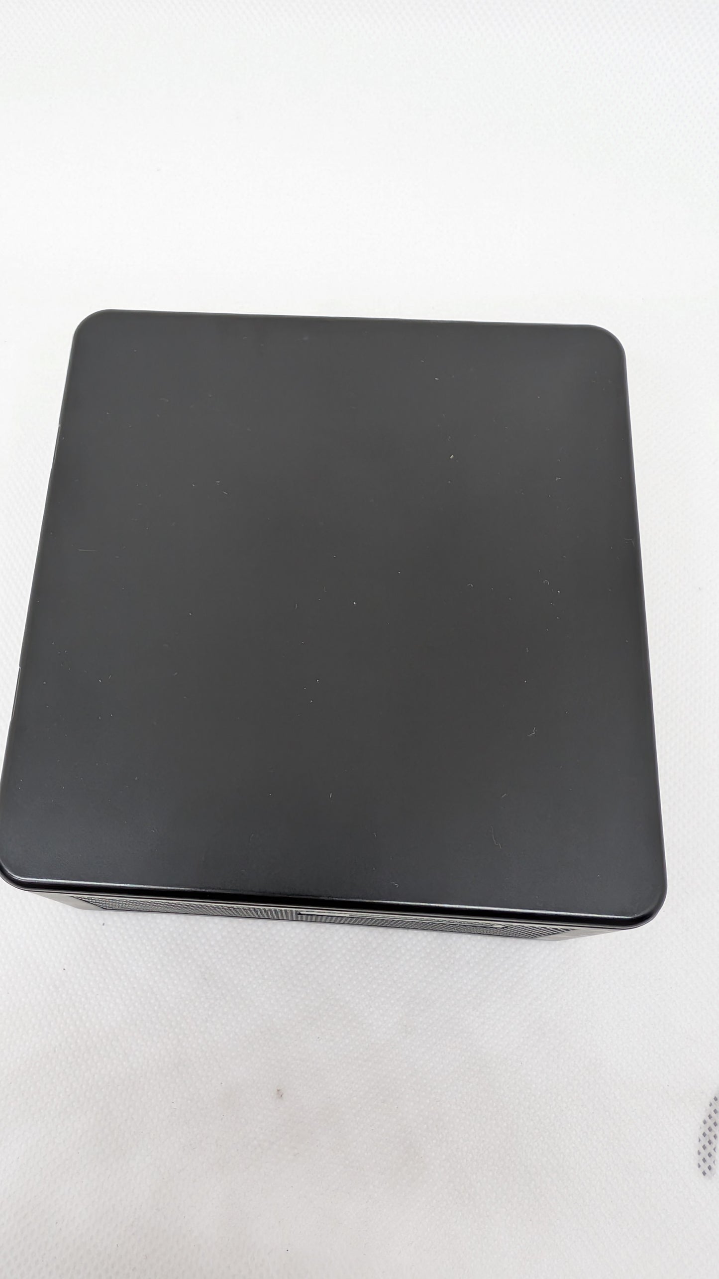 Intel NUC 11PAHi5 i5-1135G7